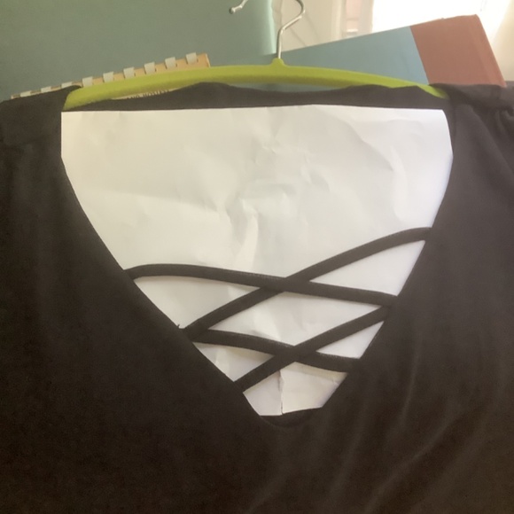 NWT Women’s Black Bat-Wing Top, Size 1X - Picture 7 of 7